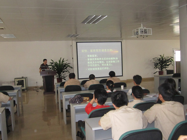 004.jpg